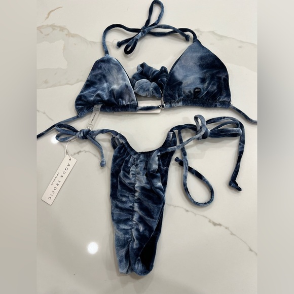 SMALL velvet BIKINI SET with scrunchie - Picture 3 of 4